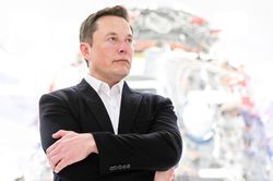 Elon Musk tiếp quản Twitter, Donald Trump sẽ trở lại?