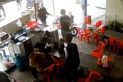Triệu tập 7 đối tượng dùng hung khí đánh học sinh cấp 3 dã man