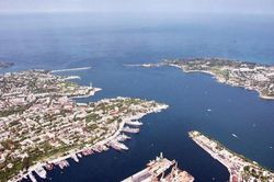 Nga đẩy lùi vụ tập kích vịnh Sevastopol, muốn Mỹ rút vũ khí hạt nhân khỏi châu Âu