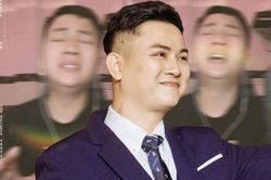 Hoài Lâm gây tò mò khi hát hò trên livestream nhưng không thèm mở mắt