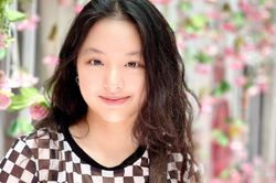 Nhan sắc ngọt ngào của ái nữ Suti nhà cựu người mẫu Thúy Hạnh ở tuổi 14