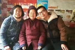 Người mẹ mù chữ dạy con trở thành giám đốc tập đoàn lớn