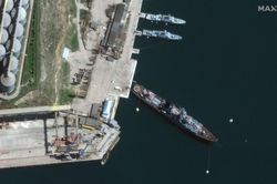 Nga đáp trả cực mạnh sau khi Ukraine tấn công cảng Sevastopol