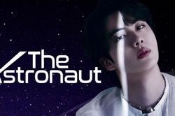 Album solo của Jin BTS đứng thứ 3 trong ngày đầu mở mở bán, thua thành viên EXO