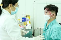 Căn bệnh khiến người lớn và trẻ nhỏ khổ sở, có thể đeo bám suốt đời