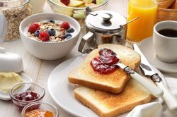 Bỏ bữa sáng có giúp bạn giảm cân?