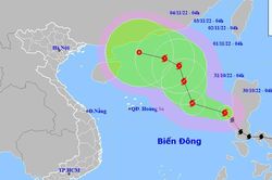 Bão số 7 diễn biến phức tạp, sóng lớn và gió mạnh ở vùng biển ven bờ