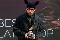 Bad Bunny dẫn đầu đề cử Grammy Latin 2022