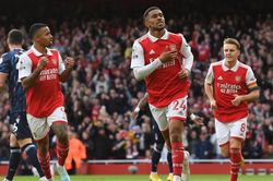 Gabriel Jesus không hoàn hảo, nhưng 'ăn khớp' với Arsenal