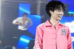 Khán giả bị 'thao túng tâm lý' bởi nam dancer, dân mạng nhắc nhở: 'Trúc Nhân biết Trúc Nhân buồn đó'!