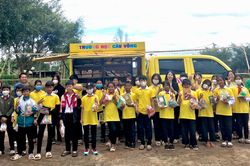 Ra mắt câu lạc bộ 'Sân chơi cho em' tại huyện Đak Đoa