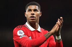 Quật ngã West Ham, Man Utd áp sát top 4