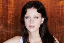 Nicola Peltz nói không thù hận với mẹ chồng Victoria Beckham