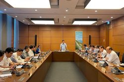 Đoàn ĐBQH Nghệ An thảo luận các dự án Luật Hợp tác xã (sửa đổi) và Luật Phòng thủ dân sự