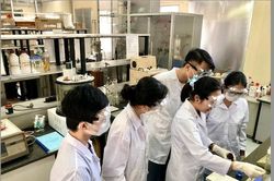 Nữ tiến sĩ trẻ Bách khoa Hà Nội thành công từ 'kỹ sư tay ngang'