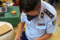 Hà Nội: Phát hiện cơ sở kinh doanh hàng trăm hộp viên sủi an thần có dấu hiệu hàng giả