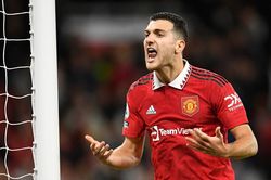 Tin MU 2/11: Đại diện của Diogo Dalot gây sốc. Một ngôi sao xác nhận rời MU sau World Cup
