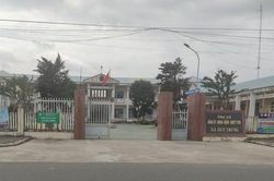 Cán bộ xã đến trụ sở công an tỉnh đầu thú vì vỡ nợ