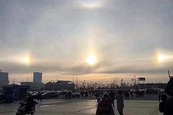 'Mặt Trời ma' bất ngờ xuất hiện trên đỉnh núi tuyết, chuyên gia nói gì?