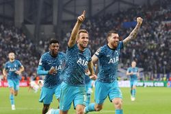 Tottenham giành vé đi tiếp nghẹt thở trên sân Marseille
