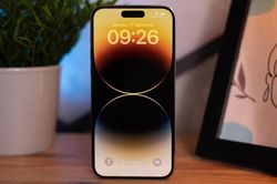 Những rủi ro khi thay màn hình iPhone 14 không chính hãng