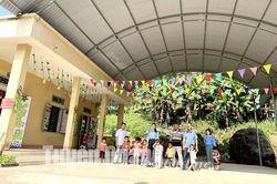 Làm Dân phục Nói Dân tin