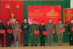 Chính trị - Xã hội Theo dòng thời sự Tập huấn nghiệp vụ biên phòng cho cán bộ Quân đội Nhân dân Lào
