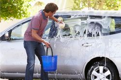Một số sai lầm tai hại khi rửa xe