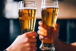 Những tác hại vô cùng nguy hiểm của việc uống bia mỗi ngày