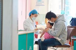 Chuyên gia Trung Quốc cảnh báo nguy cơ 'đại dịch kép' Covid-19 và cúm