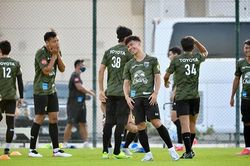 Thái Lan chuẩn bị 75 cầu thủ chuẩn bị đối đầu Việt Nam tại AFF Cup 2022