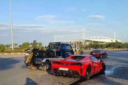 Người lái xe Ferrari trong vụ tai nạn chết người ra trình diện
