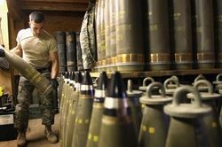 Ý siết viện trợ quân sự cho Ukraine