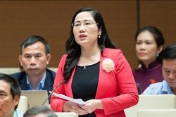 Dân sửa nhà trong ngõ sâu vẫn biết, cao ốc trái phép mặt đường sao không phát hiện ra?