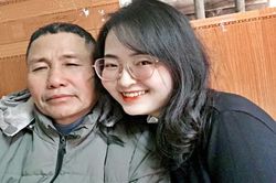 Cô gái bị cho đi lúc còn đỏ hỏn, hạnh phúc kể về bố mẹ nuôi