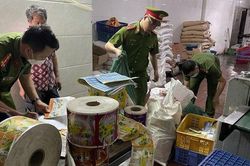 Phát hiện cơ sở làm giả hàng nghìn chiếc kem Tràng Tiền