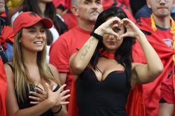 Toan tính đằng sau lời mời xem World Cup miễn phí của Qatar