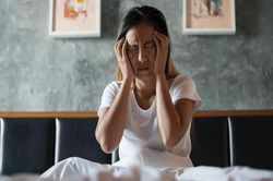 Mất ngủ kéo dài có phải là dấu hiệu cảnh báo ung thư?
