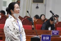 Vụ buôn lậu 200 triệu lít xăng: Bị cáo xin HĐXX trả lại sổ đỏ và tàu vì nợ quá nhiều