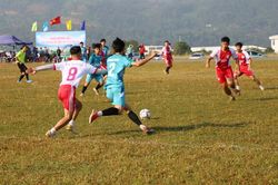 Gần 200 vận động viên tham gia giải bóng đá khối THPT năm 2022