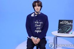 Jin BTS gửi yêu cầu hủy tạm hoãn nhập ngũ