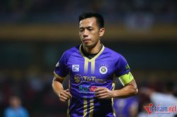 Văn Quyết nghỉ hết V-League 2022