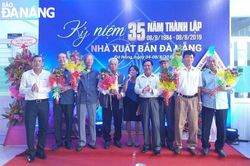 Người dựng xây ngôi nhà xuất bản tại thành phố đã ra đi…