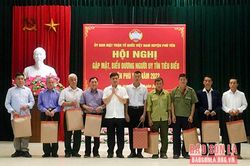 Phù Yên gặp mặt, biểu dương người uy tín tiêu biểu