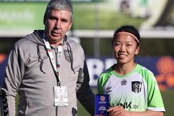 Huỳnh Như nhận giải thưởng lớn tại trận Lank FC – Famalicao