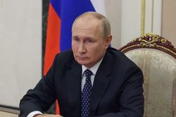Ông Putin ký luật gọi nhập ngũ người… có tiền án