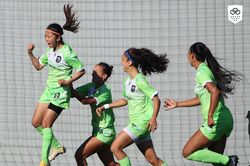 Huỳnh Như chờ bình phục chấn thương, từng bước hòa nhập với Lank FC