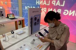 Mua iPhone 14 bây giờ có thể phải chờ cả tháng?
