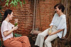 Cái giá của việc cày cuốc, kiếm tiền khi còn trẻ