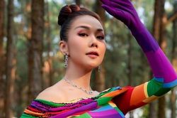 Thanh Hằng thần thái đỉnh cao